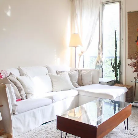 Apartment Nice 50 M Near Center Paris